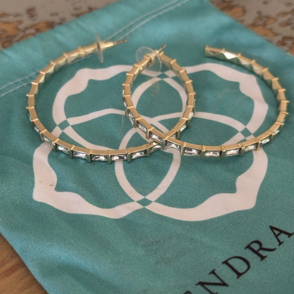 EUC Kendra Scott Thora Gold Hoop Earrings - Picture 1 of 2